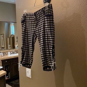 Betsey Johnson short capris size 8 shirt size ten